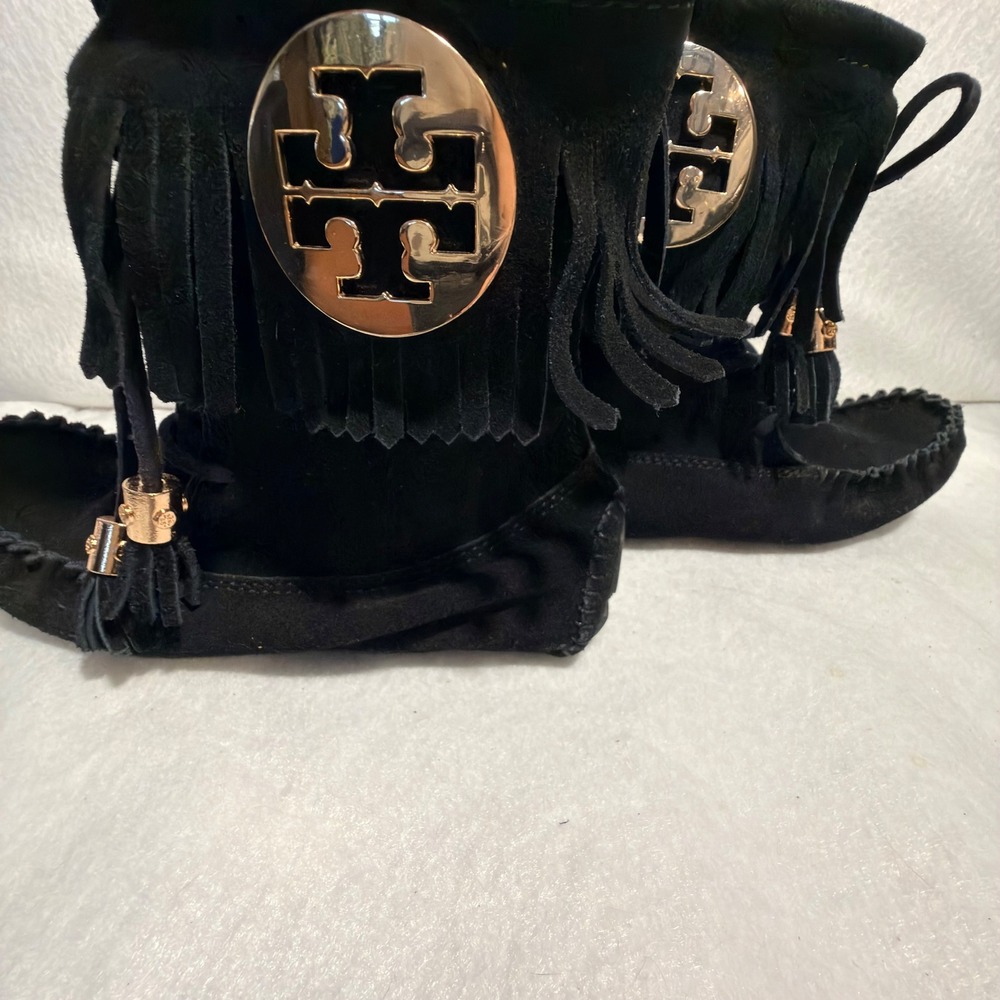Tory Burch Black Suede Fringe Moccasin Boots Gold Logo Lace Up Ankle Booties- 7 - Picture 8 of 10